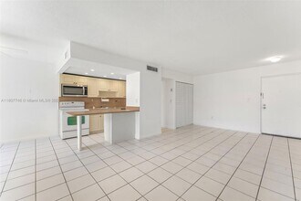 9301 SW 4th St in Miami, FL - Building Photo - Building Photo