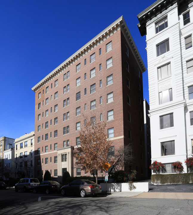 Le Bourget in Washington, DC - Building Photo