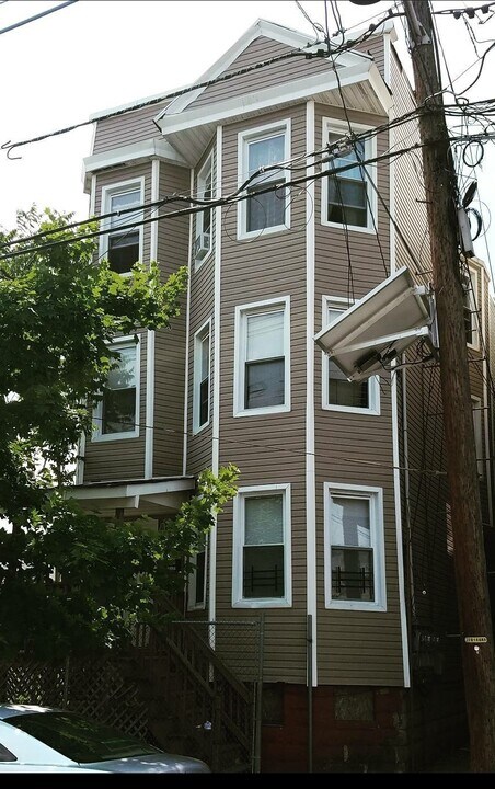 453 S 12th St, Unit 1 in Newark, NJ - Foto de edificio