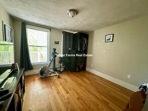 125 Princeton St, Unit 1 in Boston, MA - Building Photo - Building Photo