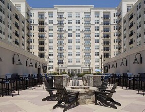 101 Park Place at Harbor Point in Stamford, CT - Building Photo - Building Photo