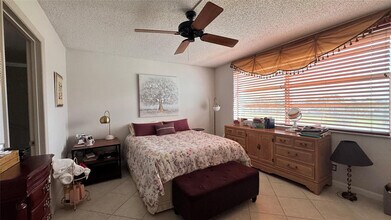 7610 NW 18th St in Margate, FL - Foto de edificio - Building Photo