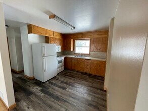 1220 N 19th St in Bismarck, ND - Building Photo - Building Photo