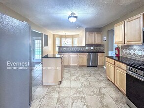 7105 Mahogany Dr in Fairburn, GA - Building Photo - Building Photo