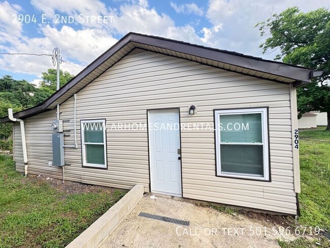 property at 2904 E 2nd St