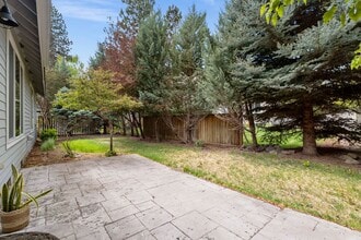 345 Timber Creek Dr in Sisters, OR - Building Photo - Building Photo