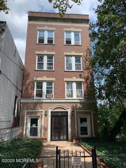 40 Booraem Ave in Jersey City, NJ - Building Photo