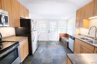 7615 Folk Ave in Maplewood, MO - Building Photo - Building Photo