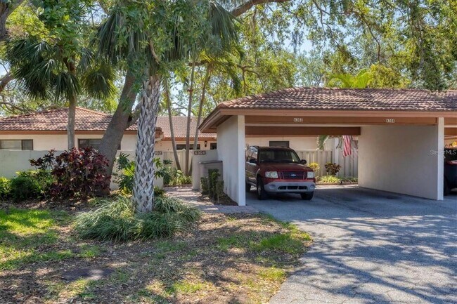 6304 Pelican Dr in Bradenton, FL - Building Photo - Building Photo