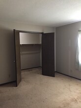 2140 Edgewood Rd NW-Unit -2140-11 in Cedar Rapids, IA - Building Photo - Building Photo