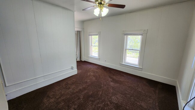 property at 321 9th St N