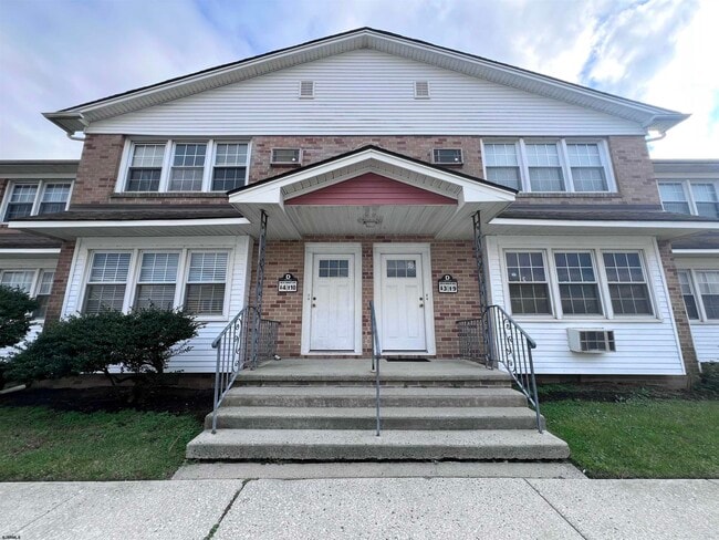 property at 705 N Dudley Ave