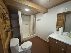 2 H Ave in Gainesville, GA - Building Photo - Building Photo