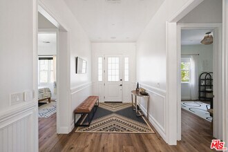 1408 Plymouth Cir in Thousand Oaks, CA - Foto de edificio - Building Photo