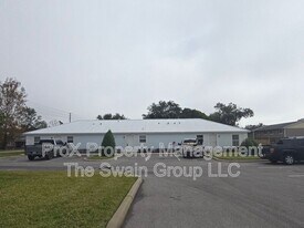 240 W Prince Pl in Haines City, FL - Building Photo
