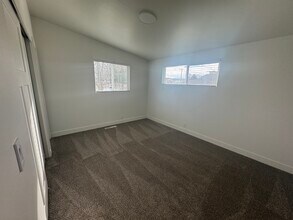 2171 W Kirkham Way in Salt Lake City, UT - Building Photo - Building Photo