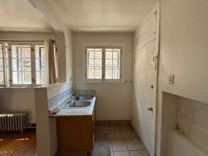 7415 N Damen Ave in Chicago, IL - Building Photo - Building Photo