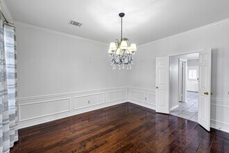 902 Fairgate Dr in Houston, TX - Building Photo - Building Photo