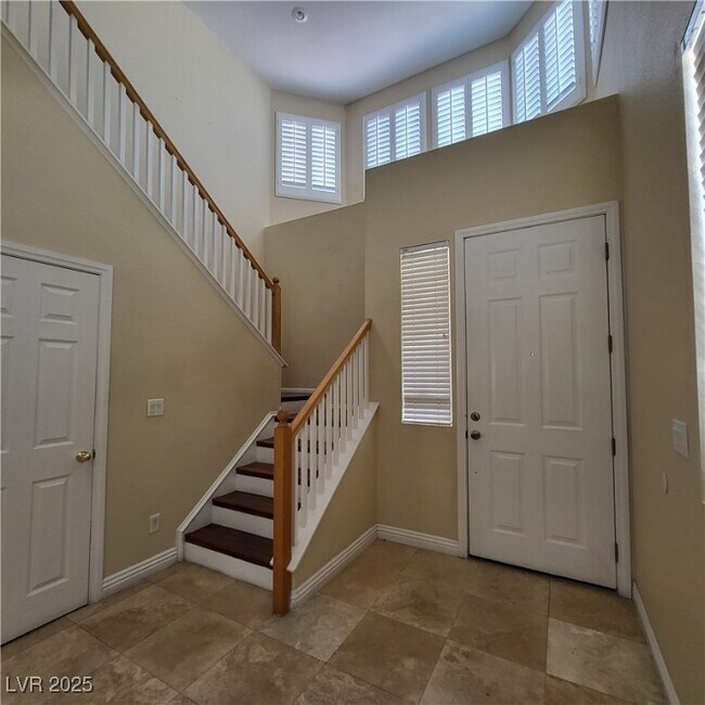 9957 Ridgehaven Ave in Las Vegas, NV - Building Photo - Building Photo