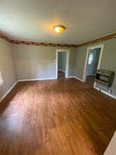 126 Lakeview Dr in Glasgow, KY - Building Photo - Building Photo