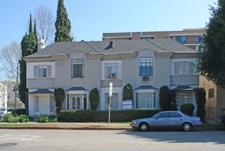 200 S Lasky Dr in Beverly Hills, CA - Foto de edificio - Building Photo