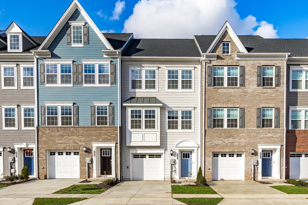 2273 Marcy Dr in Frederick, MD - Building Photo