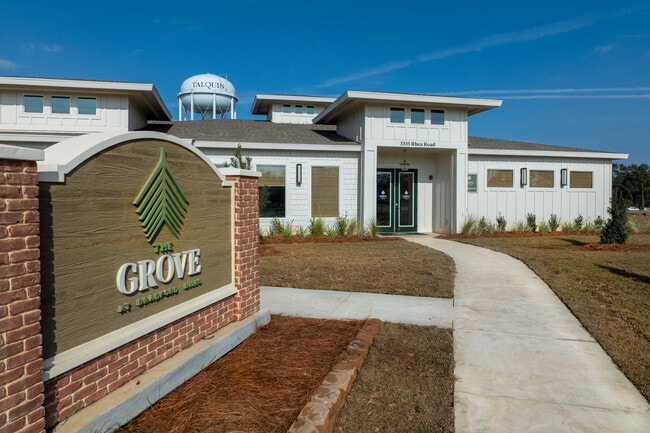 The Grove at Bradford Hills in Tallahassee, FL - Building Photo - Building Photo