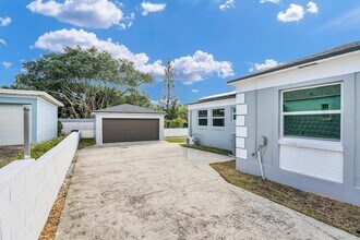 916 31st St in West Palm Beach, FL - Building Photo - Building Photo