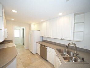 5973 Madrano Dr in Sarasota, FL - Building Photo - Building Photo