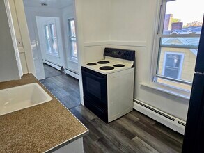 15 Edwards St in Southbridge, MA - Building Photo - Building Photo