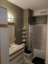 2857 Coral Ct-Unit -2857-203 in Coralville, IA - Building Photo - Building Photo