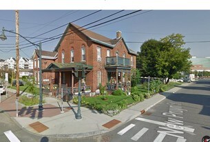 24 Broad St, Unit 1 in Glens Falls, NY - Building Photo