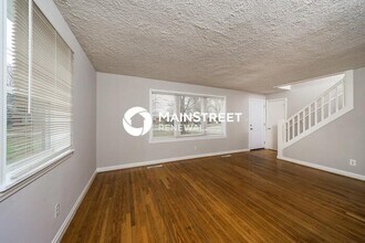 4418 Lynnview Dr in Louisville, KY - Building Photo - Building Photo