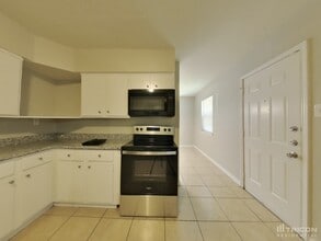 930 Liberty Dr in Irving, TX - Building Photo - Building Photo