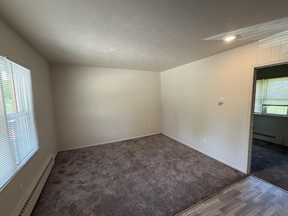 13827 Ironwood Dr NW in Grand Rapids, MI - Building Photo