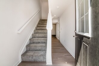 126 Weeping Willow Dr in Etna, OH - Foto de edificio - Building Photo