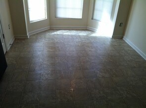 7160 Grosbeak St in Union City, GA - Foto de edificio - Building Photo