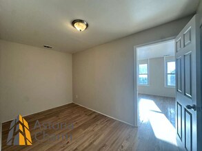 910 Edmondson Ave in Baltimore, MD - Building Photo - Building Photo