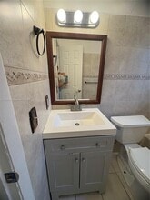 5625 W 26th Ct, Unit 201 in Hialeah, FL - Building Photo - Building Photo