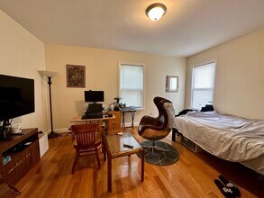 119 Morrison Ave, Unit 1 in Somerville, MA - Building Photo - Building Photo