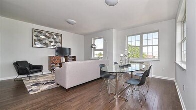 304 Broadway in Bayonne, NJ - Building Photo - Building Photo