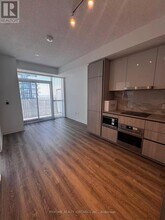 8 Interchange Wy in Vaughan, ON - Building Photo - Building Photo