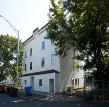 331 Park St in New Britain, CT - Building Photo - Building Photo