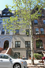 40 W 75th St in New York, NY - Building Photo - Building Photo