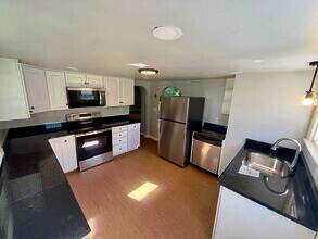 43 Sherman Pl in Woburn, MA - Building Photo - Building Photo
