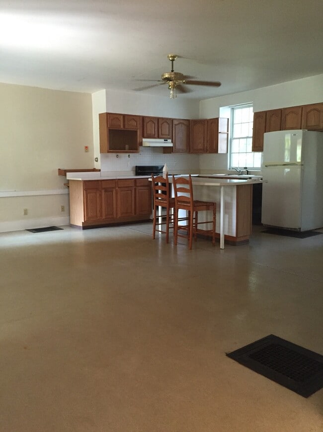 79 Lower Creek Rd in Ithaca, NY - Building Photo - Building Photo