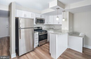 515 W Chelten Ave, Unit 1B-0702 in Philadelphia, PA - Building Photo
