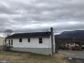 175 Little Sorrel Dr in Strasburg, VA - Building Photo - Building Photo