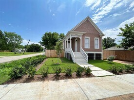 2100 Gregg St in Houston, TX - Building Photo