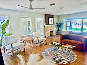 4406 Airport Blvd in Austin, TX - Building Photo - Building Photo